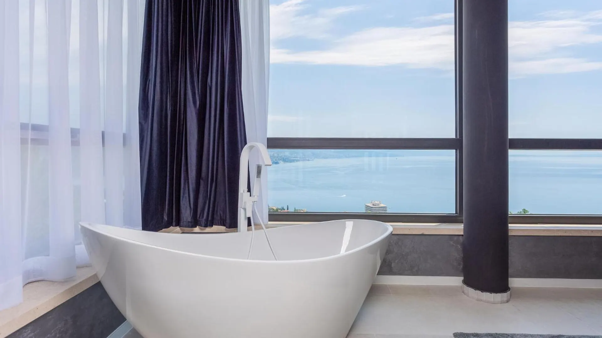 Lovely Home In Opatija With Wifi 0*,