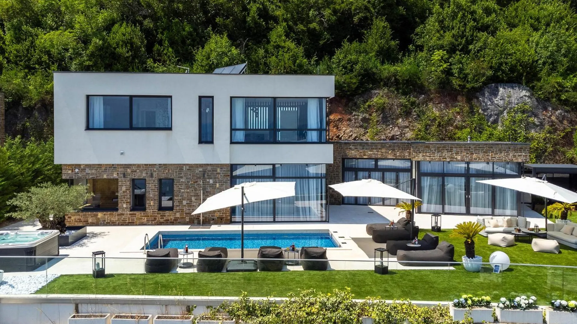 Lovely Home In Opatija With Wifi